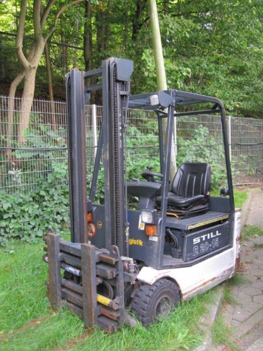 Gepflegte Flurförderfahrzeuge-1